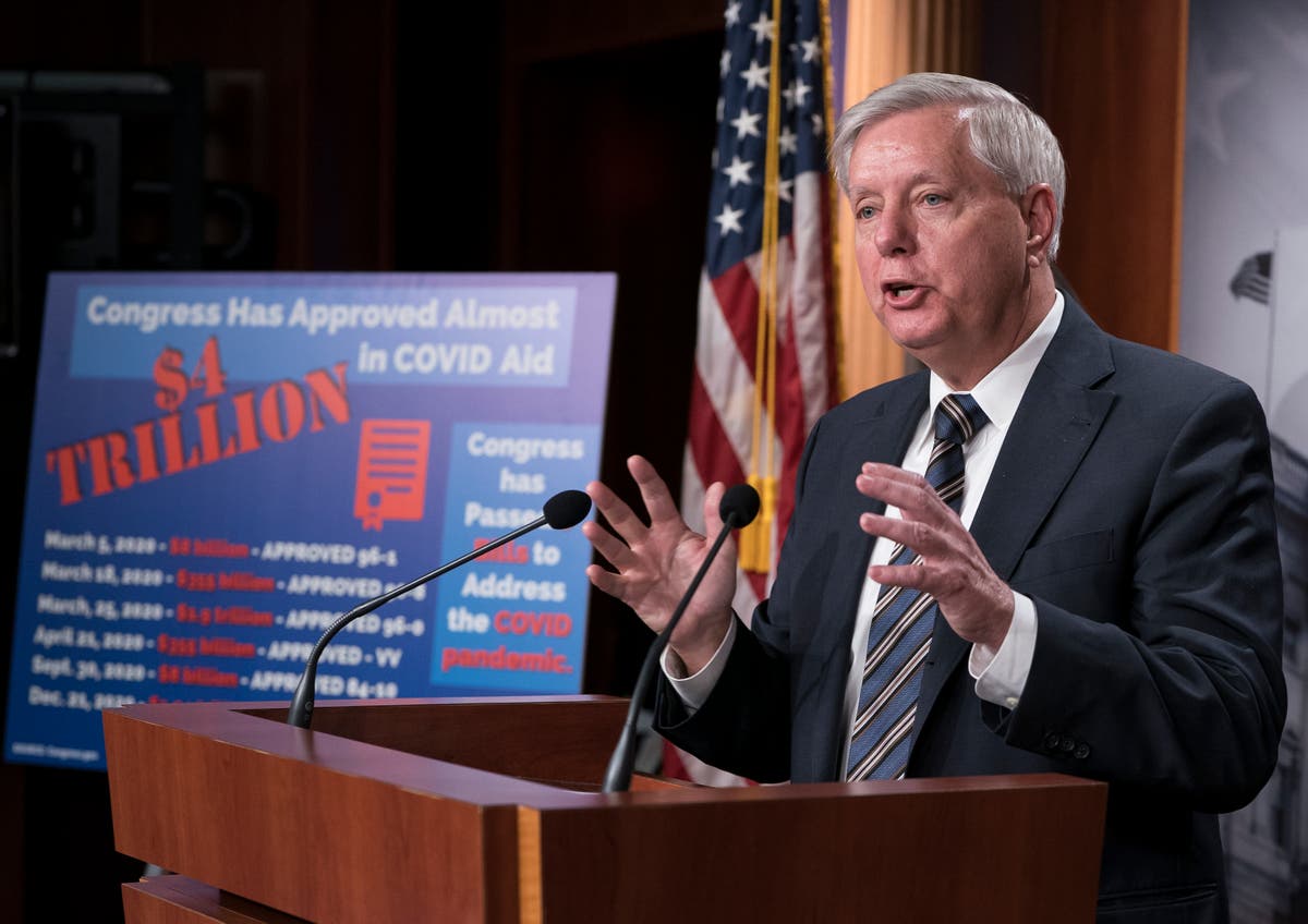 Leading Senate Dem says outlook bleak on immigration bills