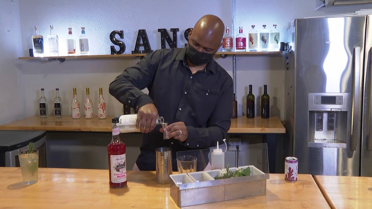 New wave of bars creates buzz without the booze New wave of bars creates buzz without the booze