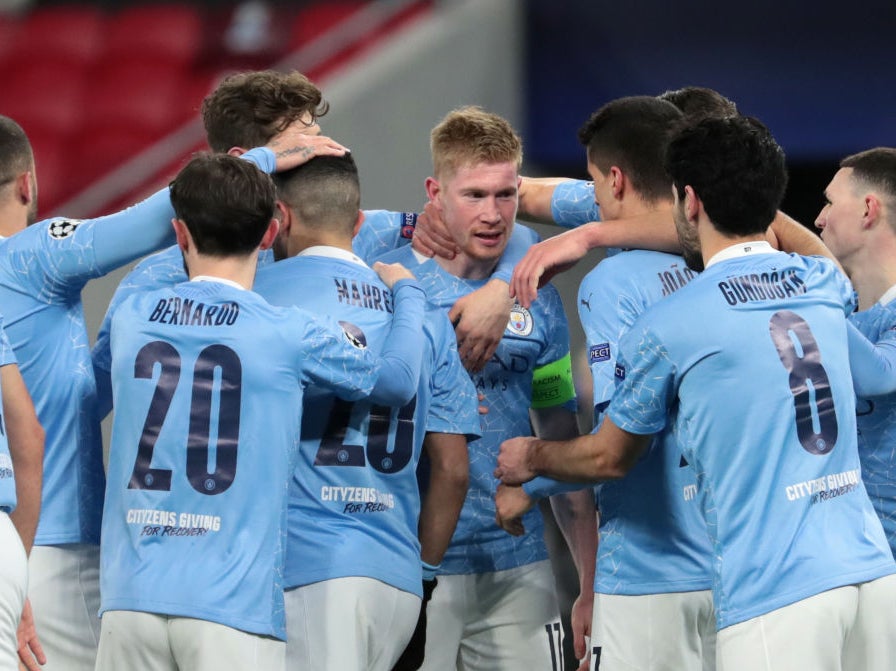 Kevin De Bruyne celebrates giving Man City the lead