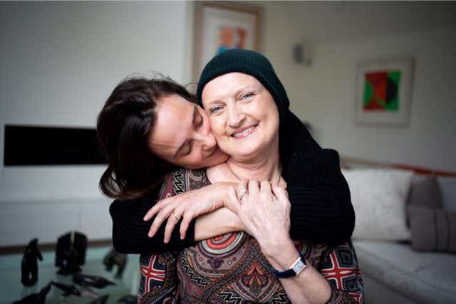Jess Mills with her late mother Tessa Jowell