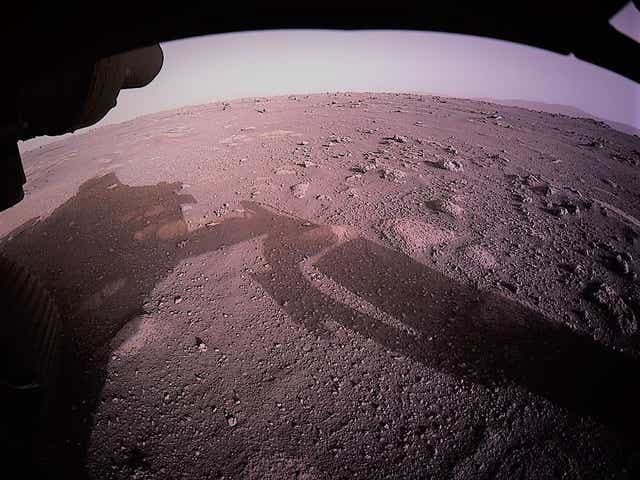 La NASA publicó grabaciones de su rover Perseverance moviéndose por la superficie de Marte