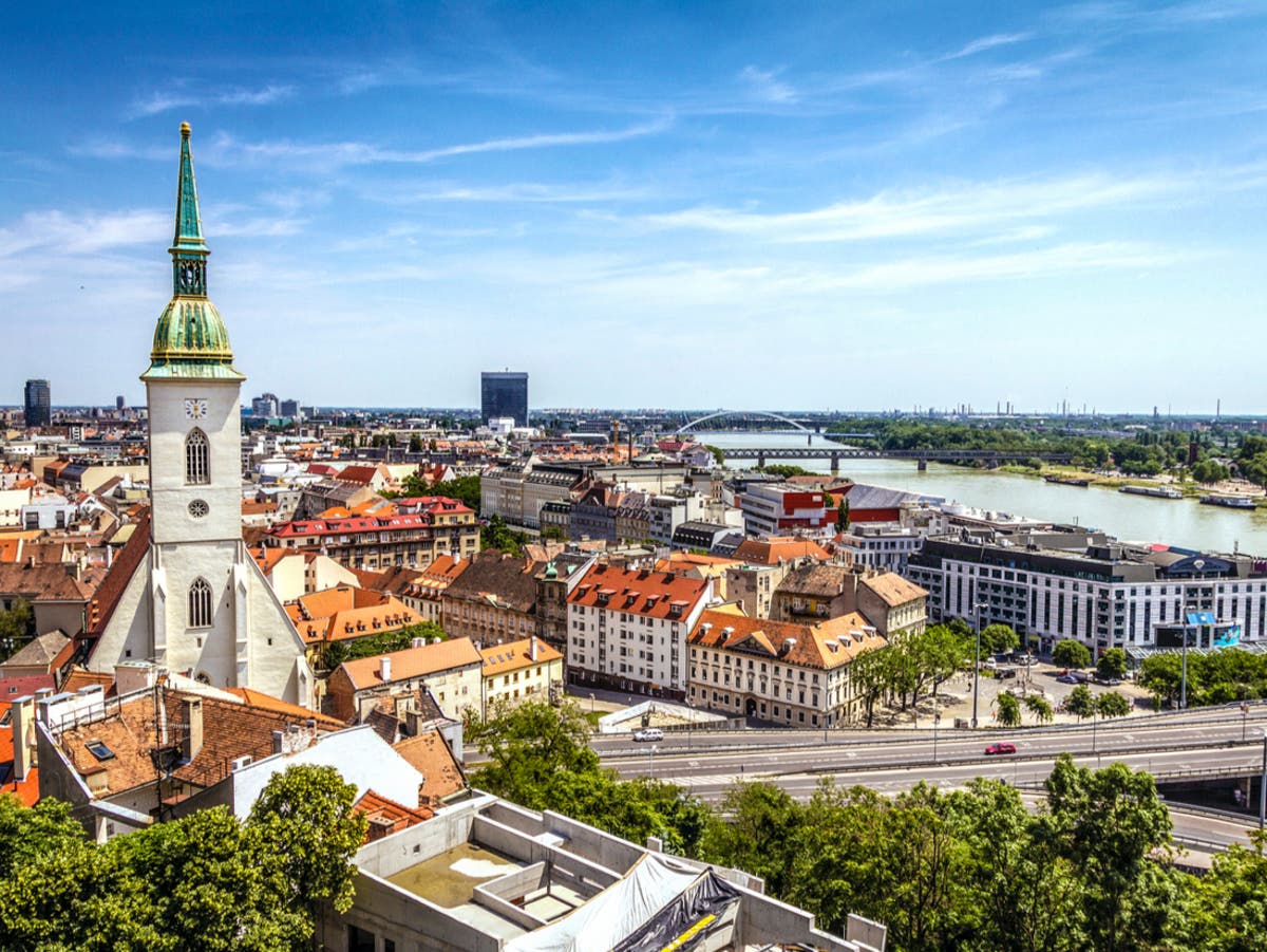 Slovensko zakazuje zahraničné dovolenky  Nezávislý