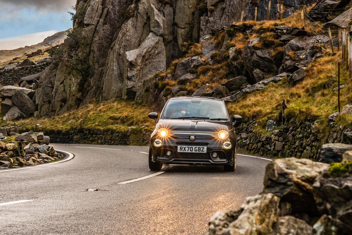 Car review: Abarth 595 Scorpioneoro, the oldest blinger in town