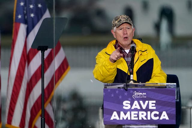 <p>Mo Brooks speaks at a rally to overturn the 2020 election result, 6 January 2021</p>