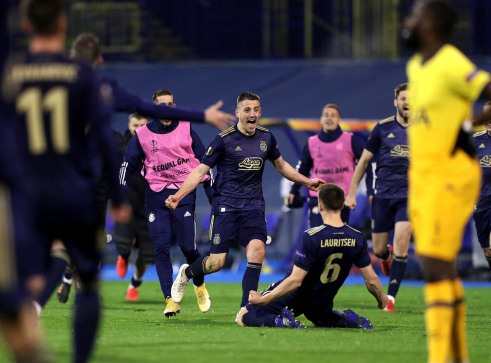 Dinamo Zagreb celebrate after the full-time whistle