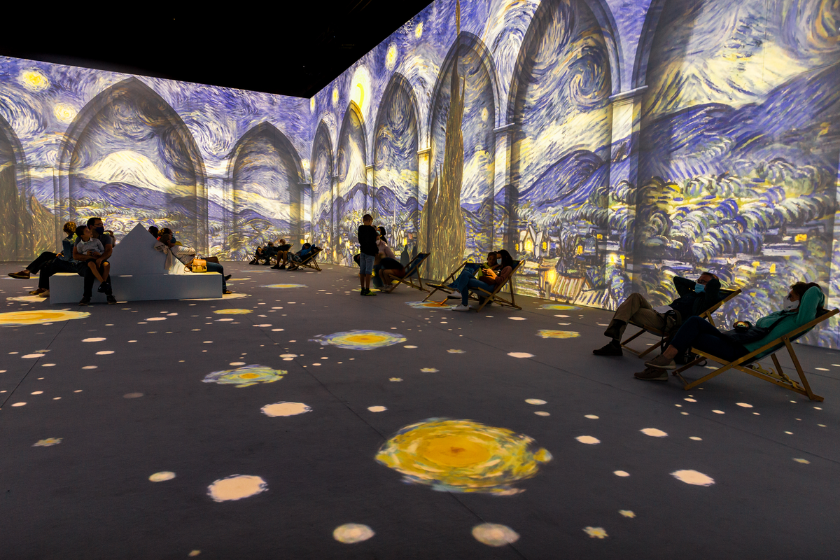 Video This immersive art exhibition takes you inside Vincent van Gogh