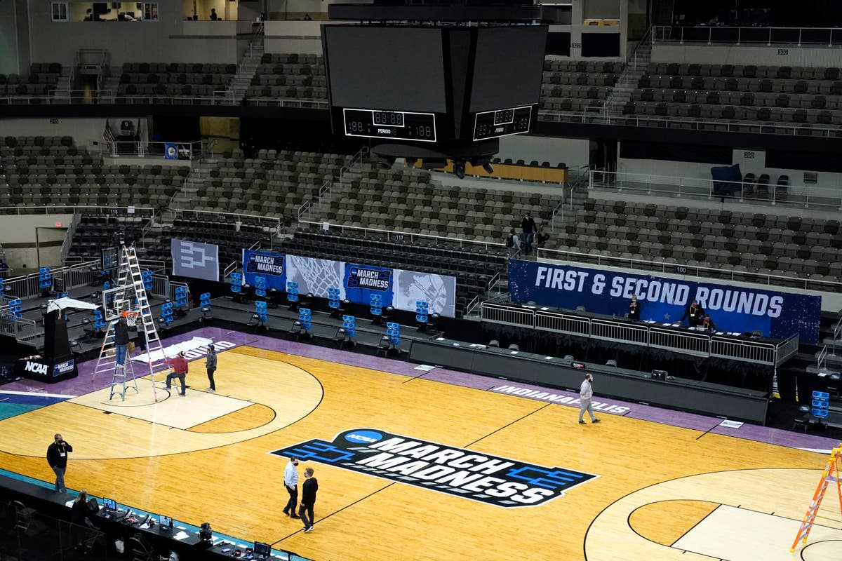 Positive virus tests bounce VCU from NCAAs; Oregon advances