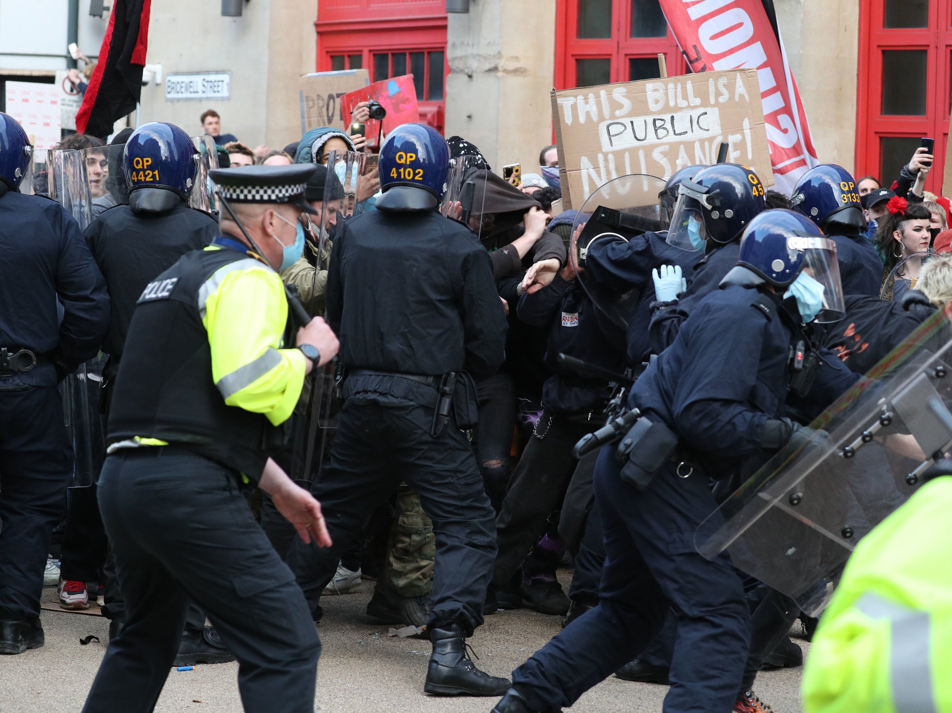 Police ‘failed to distinguish between violent and peaceful protestors’ in Bristol, according to the report