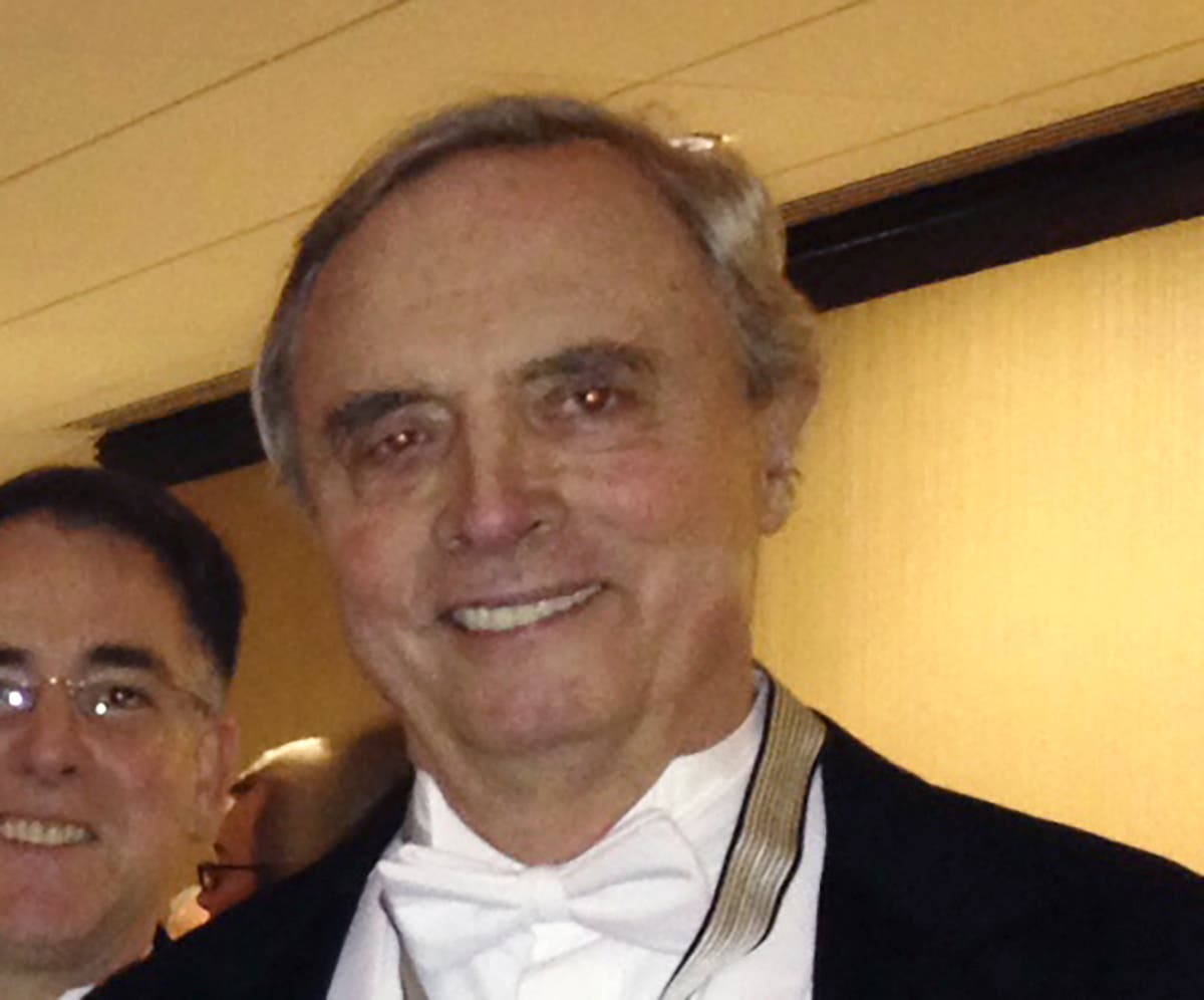 Charles Lewis, former DC chief at AP and Hearst, has died