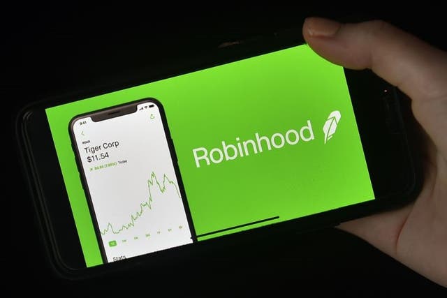 <p>El CEO de Robinhood ha dicho que la popular aplicación comercial planea contratar a una “tonelada” de personas para expandir su negocio de criptomonedas</p>