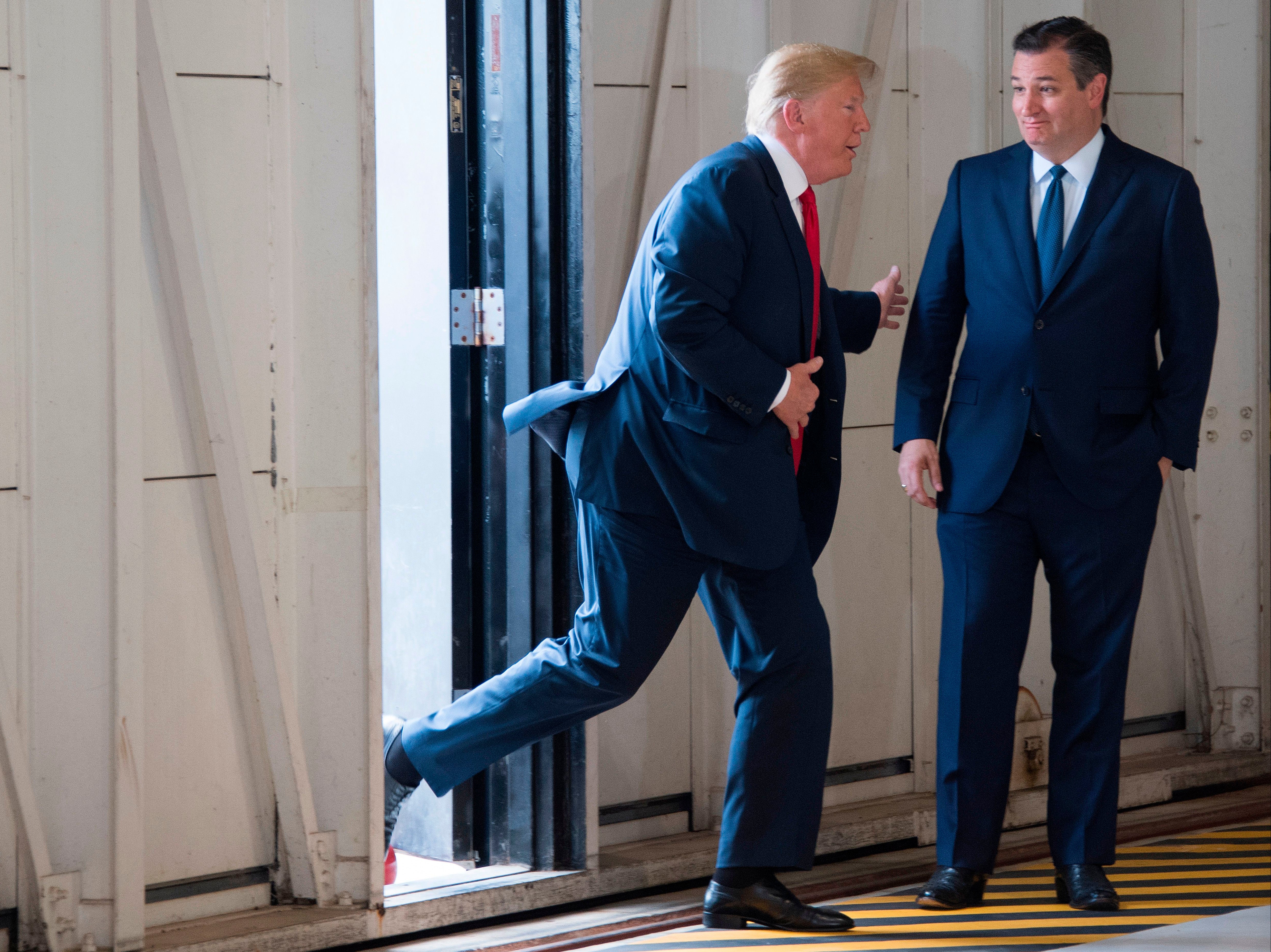 <p>El ex presidente Donald Trump ha dicho que el senador de Texas Ted Cruz fue “violento y cruel” cuando se enfrentaron durante las primarias presidenciales republicanas de 2016</p>