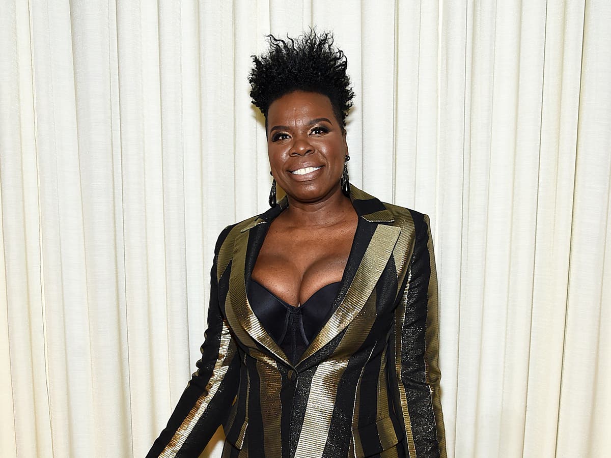 Leslie Jones hilariously live-tweets Justice League’s Snyder Cut: ‘Let’s get these superheroes some life coaches!’ Leslie Jones hilariously live-tweets Justice League’s Snyder Cut: ‘Let’s get these superheroes some life coaches!’