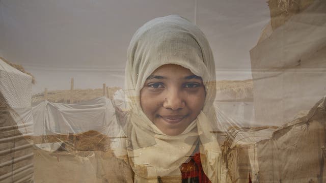 Bushra* is a 15 year-old girl from Hodeida. She was born with a deformation in her legs and can’t walk. She has been living with her mother’s family since her father died in 2013. When the war started, an airstrike hit her school while she and her classmates were inside. The school got damaged as warplanes flew above her neighbours’ house. Armed forces became more and more present in the area, which made her feel scared. All schools in Hodeida stopped operating due to the increase in airstrikes, leaving children like Bushra out of education. Bushra’s mother took the decision to take her to Sanaa in order to see if there was any chance to have her legs operated and to continue her education. But the fighting escalated in Sanaa so they had to flee south to Lahj. The family now live in a makeshift shelter in a displacement camp. Bushra* likes to sing and draw while attending classes in the temporary learning space of Save the Children in the camp. She hopes to become a famous painter one day.