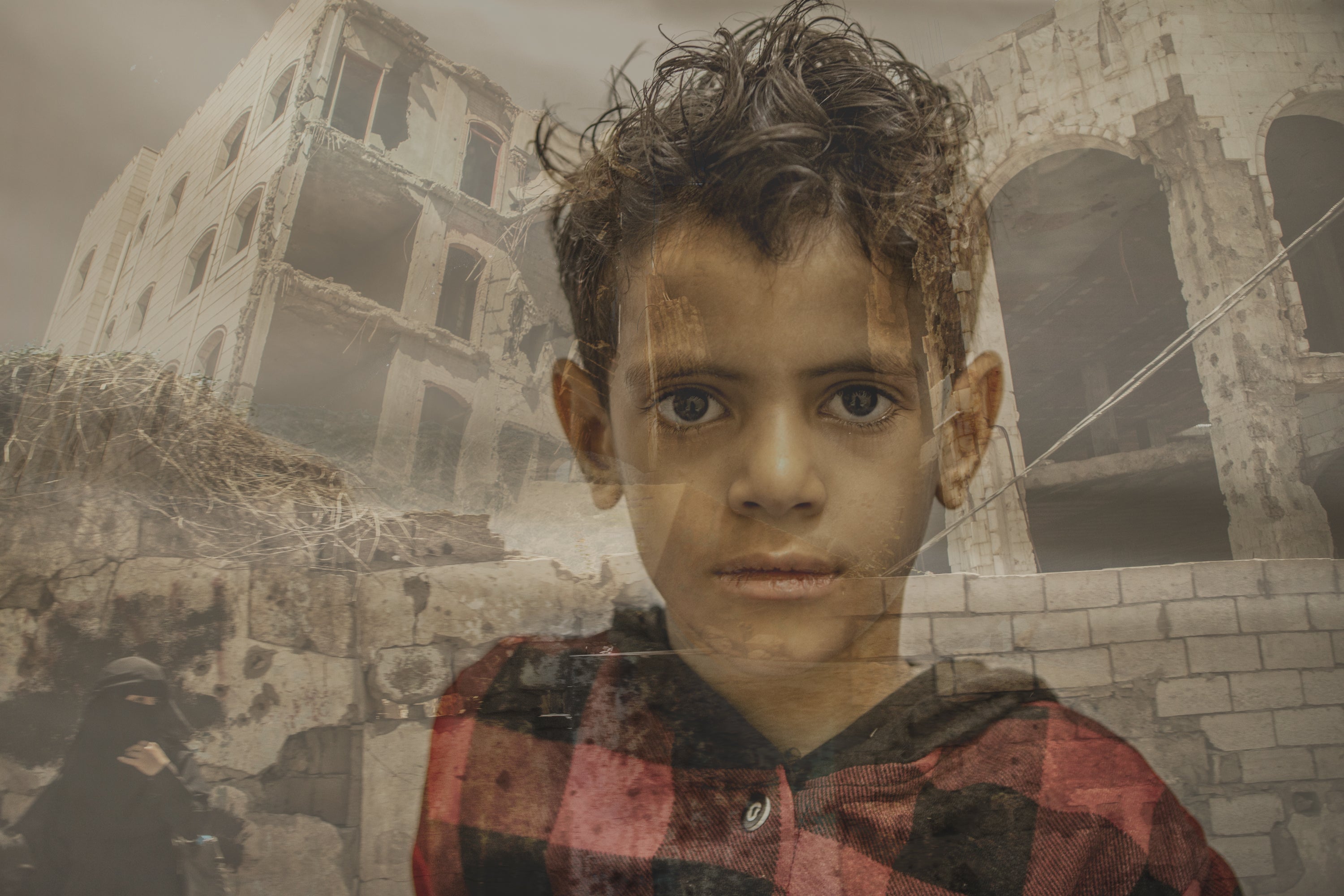 Omar* and his family of five used to live in Taiz but when the war started, they decided to move to another part of the city as it was (then) safer. Their school was bombed and Omar’s* father, Hasib*, didn’t feel safe anymore. After they relocated Omar*, Mahmoud* and their sister continued their education.   On February 20, 2021, Omar*(8) and Mahmoud* (13) were on their way home after shopping in the local market when an artillery shell hit their neighbourhood. The two boys were immediately transferred to the hospital. Mahmoud was pronounced dead by the time he arrived to the hospital and Omar was suffering from double fracture in one of this legs and loss of muscle in the other leg. Omar was operated on in one of the hospitals in Taiz with the support of Save the Children. According to Omar’s doctor, he will fully recover and will be able to walk within the next six weeks.  Omar wishes he could still play with his late brother, and the emotional toll of losing his sibling and sustaining these injuries will likely endure long after the wounds have healed.