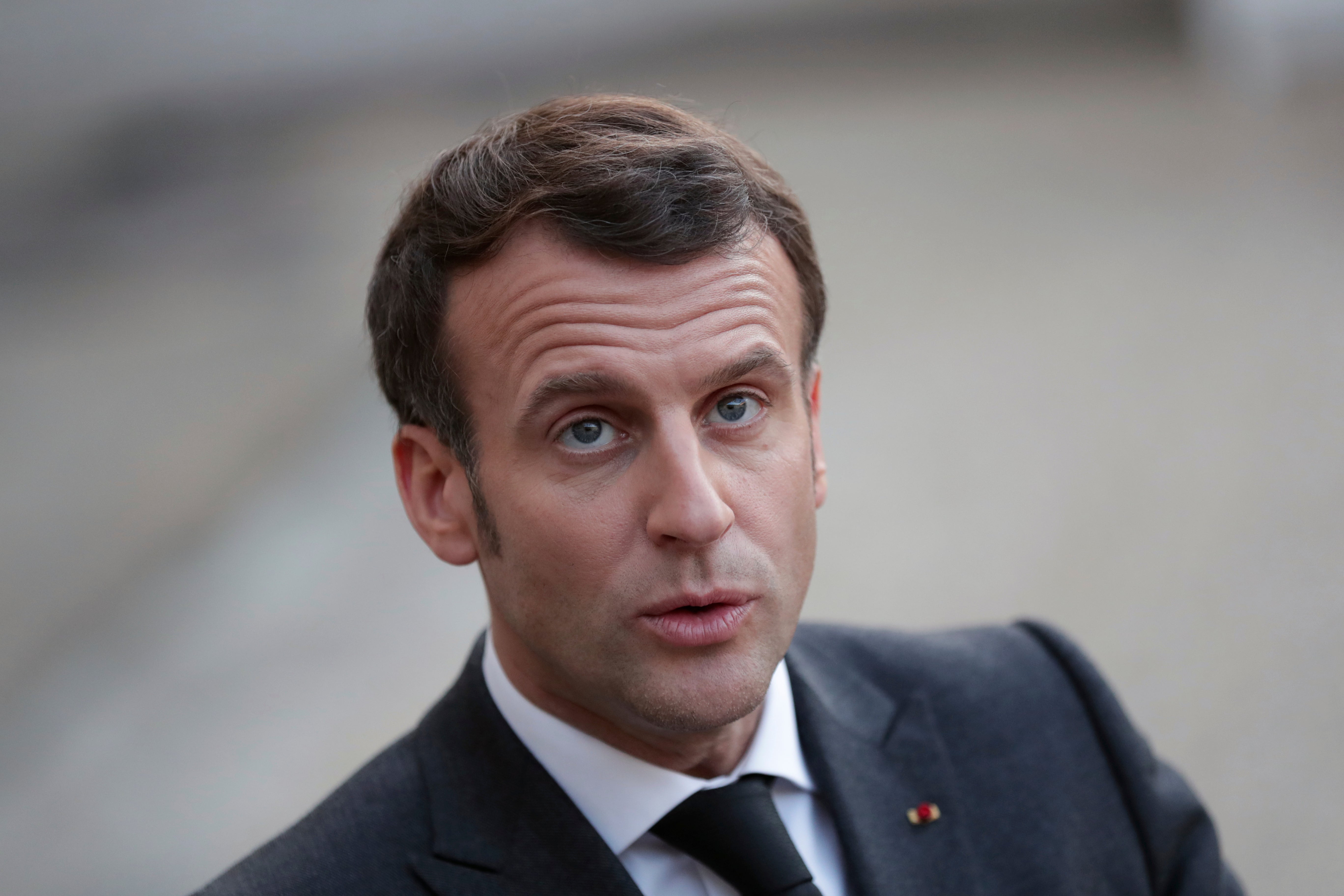 Emmanuel Macron has backed a plan by the European Commission allowing tougher restrictions on exports
