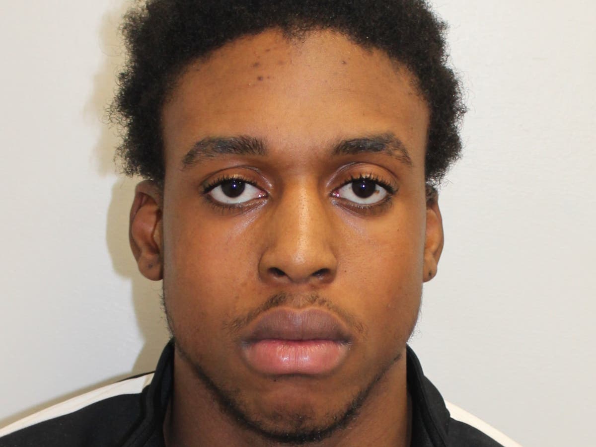 Hackney shooting: Manhunt underway to find teenage suspect after shots fired in east London