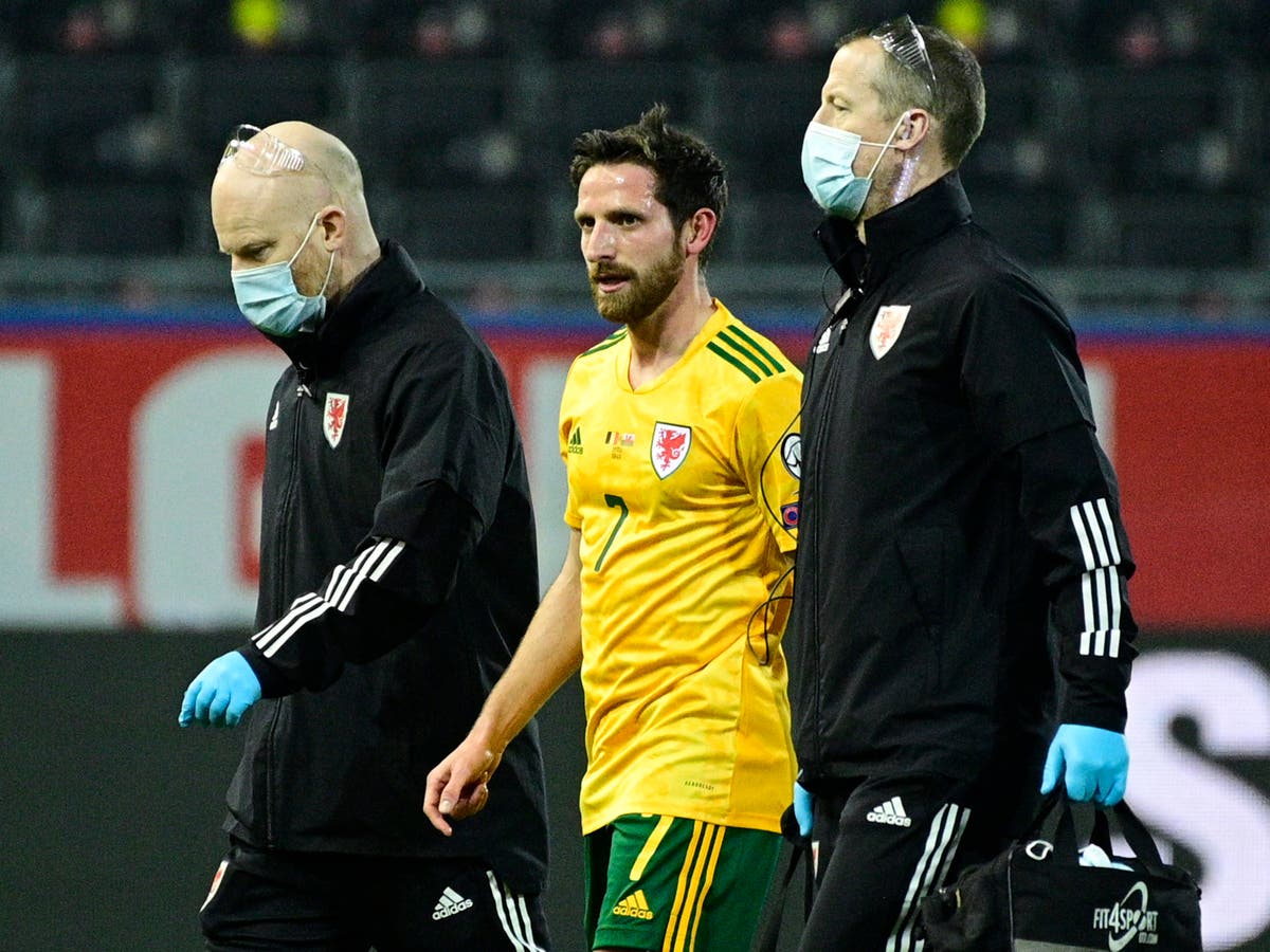 Joe Allen injury: Wales midfielder to miss World Cup qualifier against Czech Republic