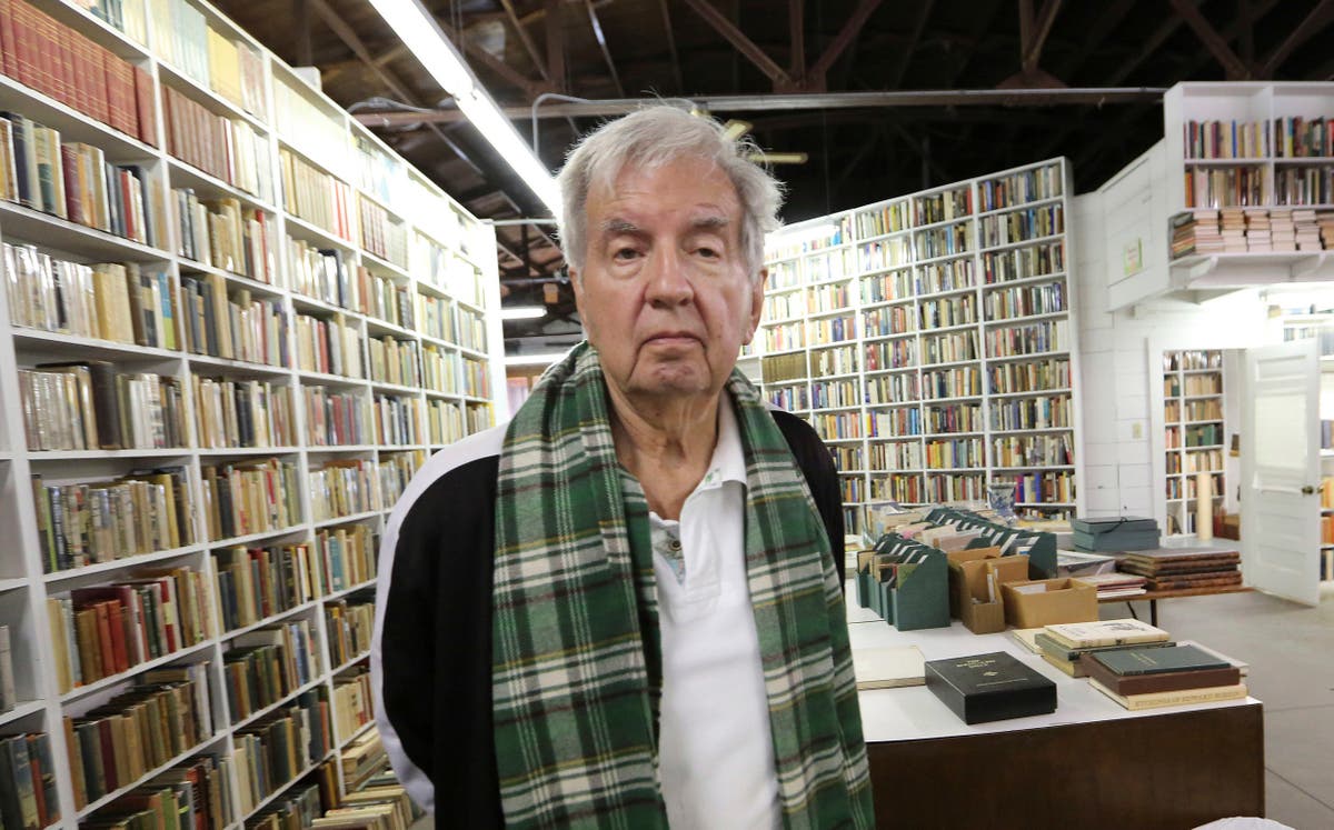 Pulitzer Prize-winning author Larry McMurtry dies at 84