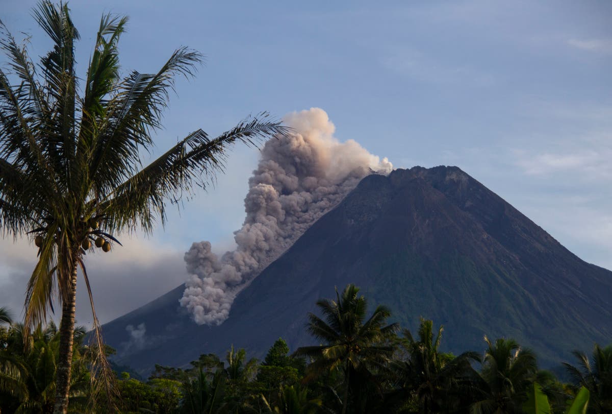 Парк вулканов находится. Вулкан Мерапи. Мерапи (Merapi), Индонезия.. Вулкан Мерапи Ява. Мерапи остров Ява.