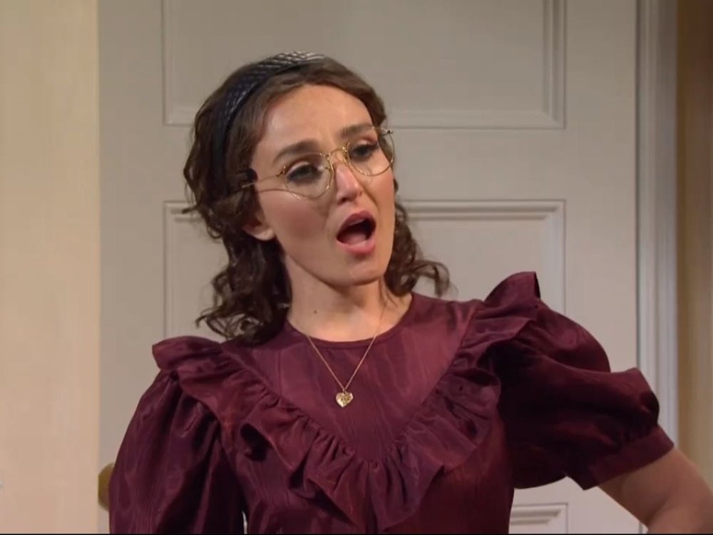 ‘Bushwick just exploded’: SNL sets Twitter alight with Ella Emhoff impression