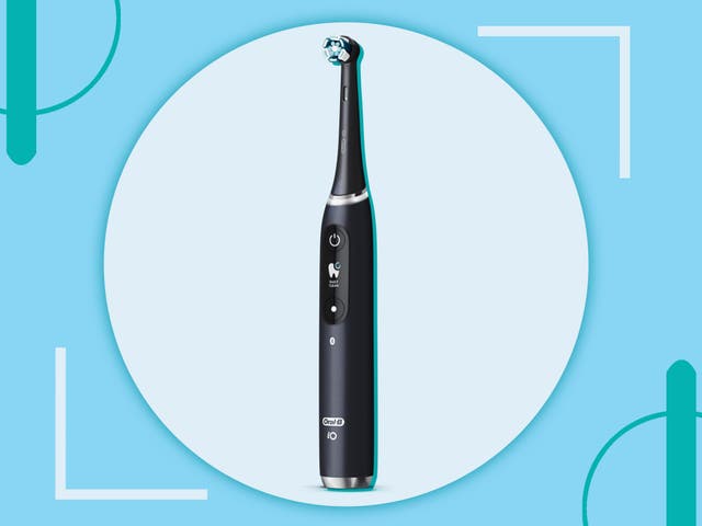 <p>The brush uses micro vibrations rather than a pulsing action, for a powerful yet gentle clean</p>