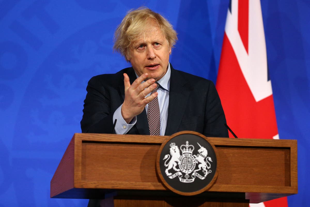 Boris Johnson to unveil holiday roadmap on 5 April