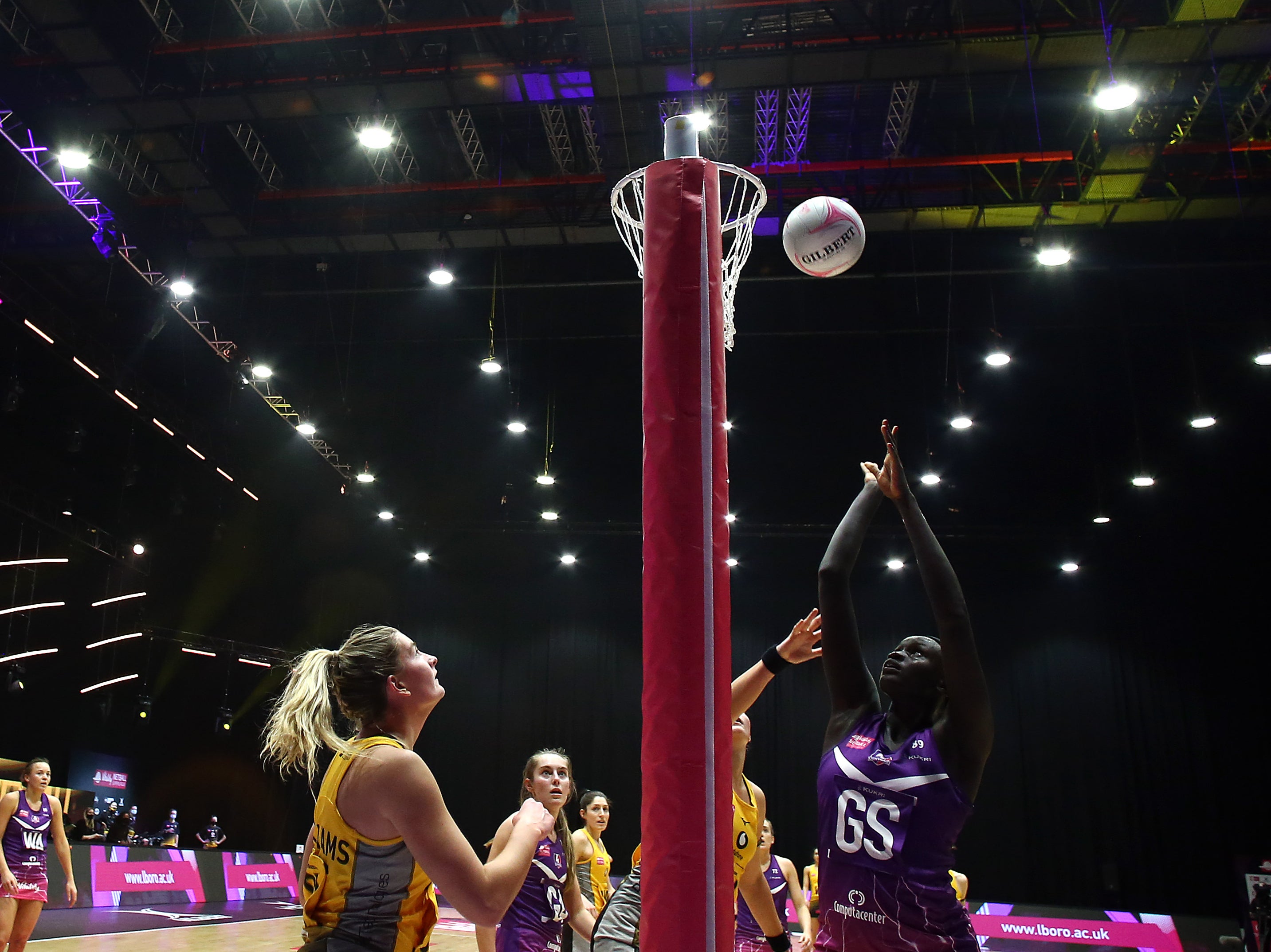It was another thrilling round in the Vitality Superleague