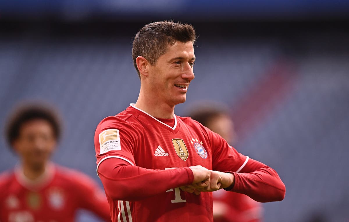 Bayern Munich&rsquo;s Robert Lewandowski to miss Champions League quarter-finals with knee injury