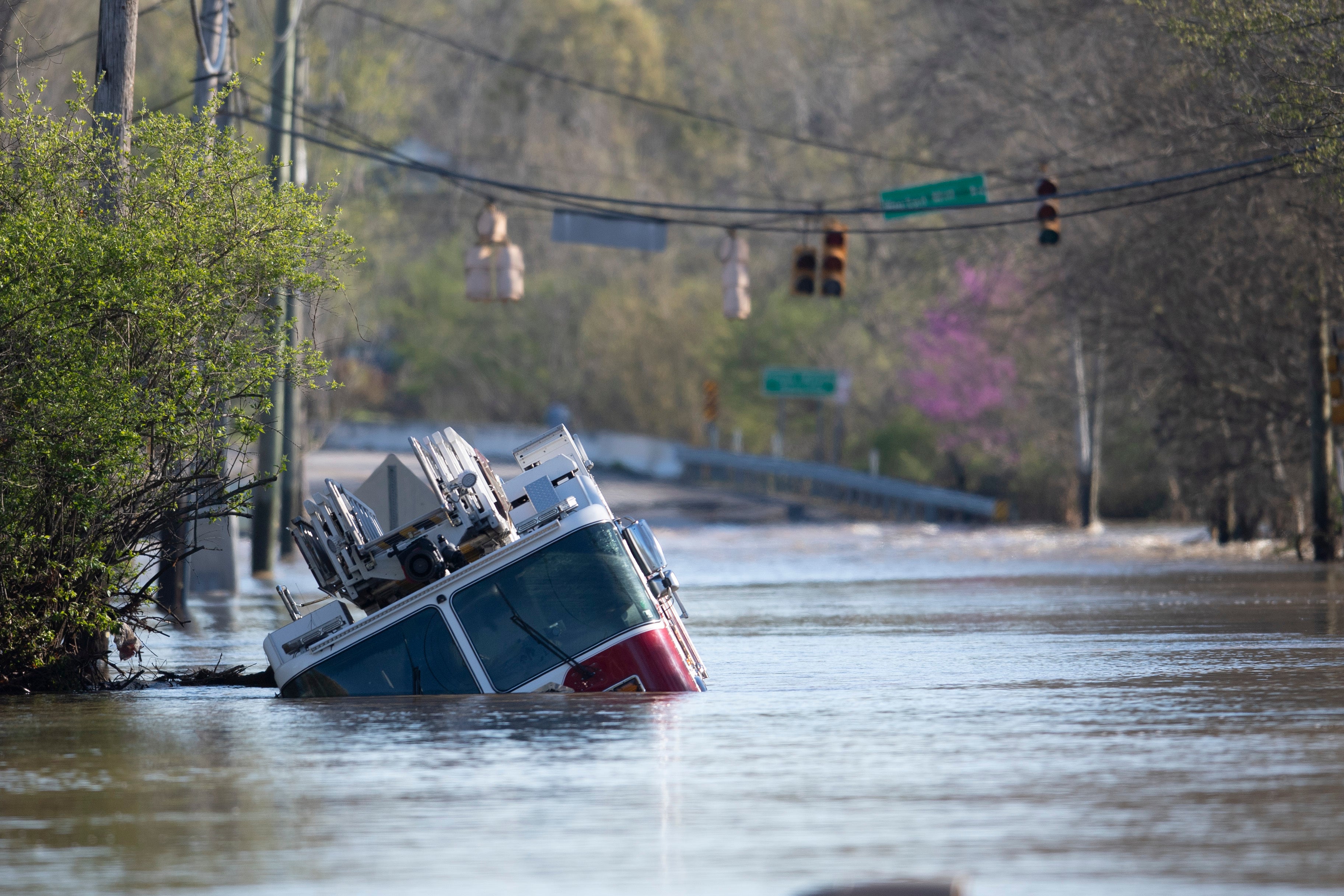 Tennessee Flood Deaths Rise To 6 With More Rain Coming Nashville Adams