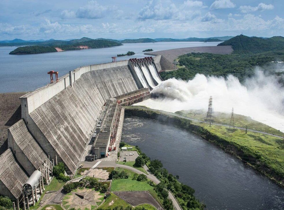La Central Hidroeléctrica Simón Bolívar, conocida como la Represa de Guri, es una de las hidroeléctricas más grande del mundo gracias a sus 10.000 MW de capacidad total instalada.