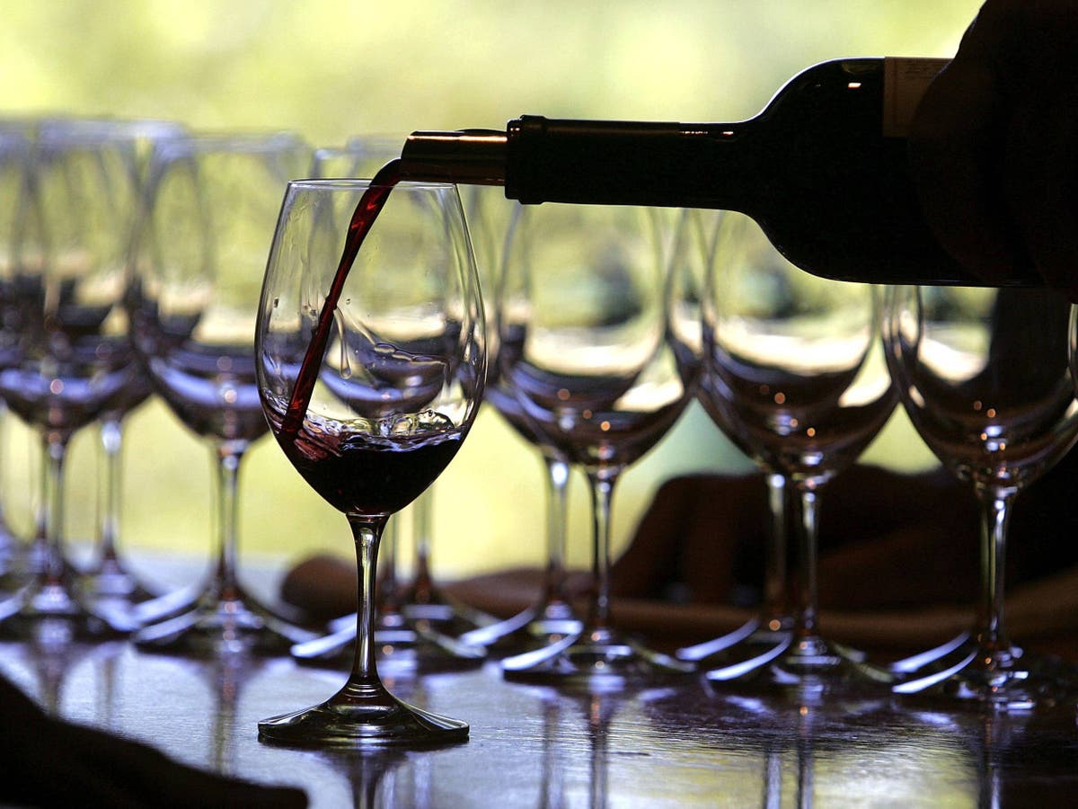 Drinking six glasses of wine a week could be good for your eyes