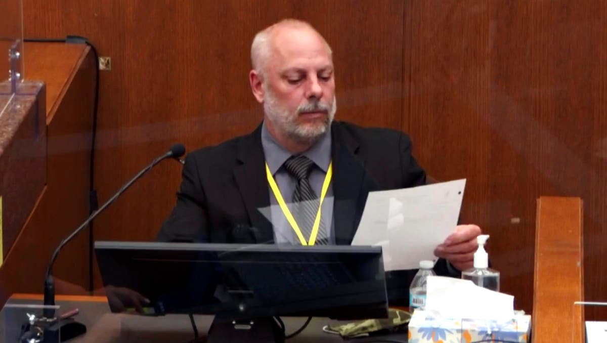 Duty sergeant: Officers could have ended Floyd restraint