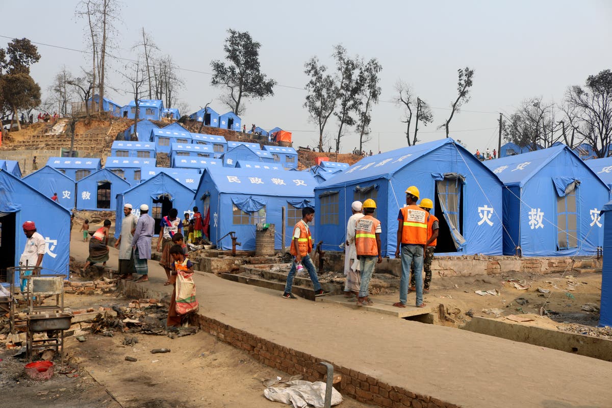 Fire kills 3 in market near Rohingya camp in Bangladesh 