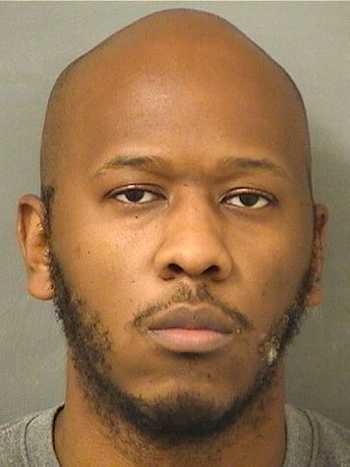 Officials: Elementary teacher solicited sex with 2-year-old