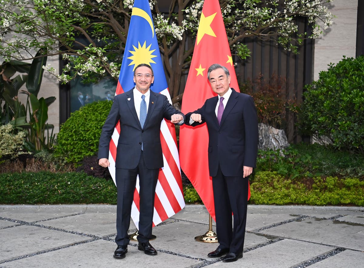 South Korean foreign minister meets Chinese counterpart