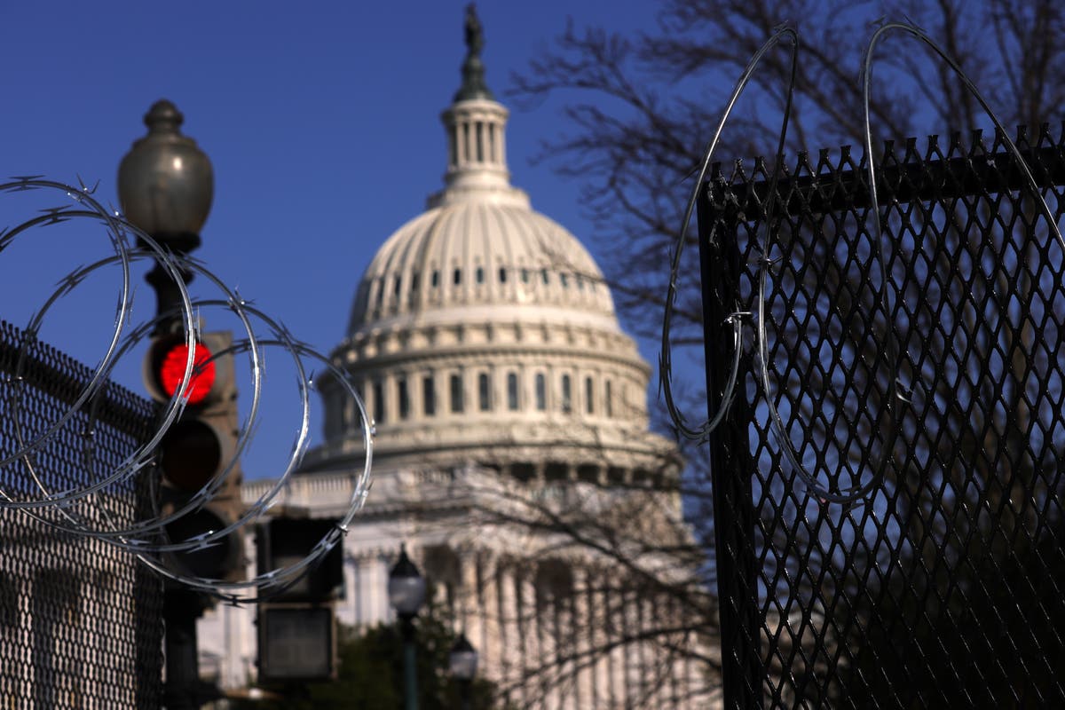 Hundreds of officers may leave Capitol Police, union head warns