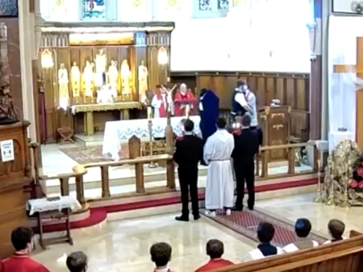 London church leaders accuse police of ‘brutally exceeding powers’ after Good Friday service shut down