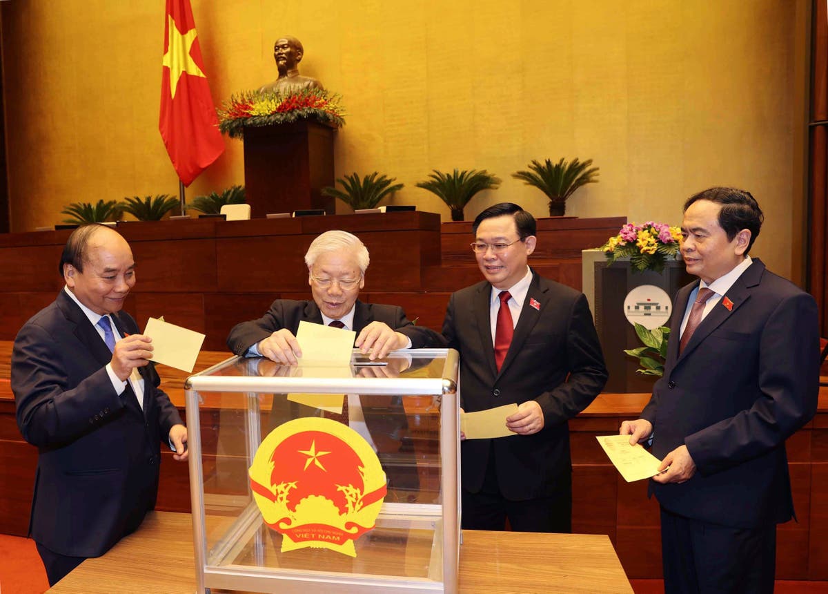 Vietnam National Assembly selects prime minister, president
