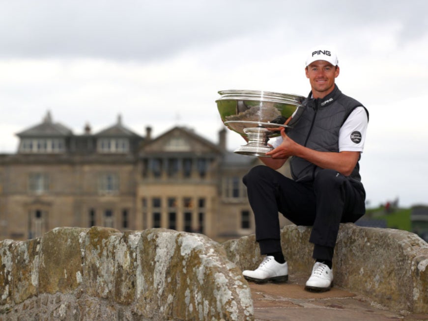 Perez celebrates winning the Alfred Dunhill at St Andrews in 2019