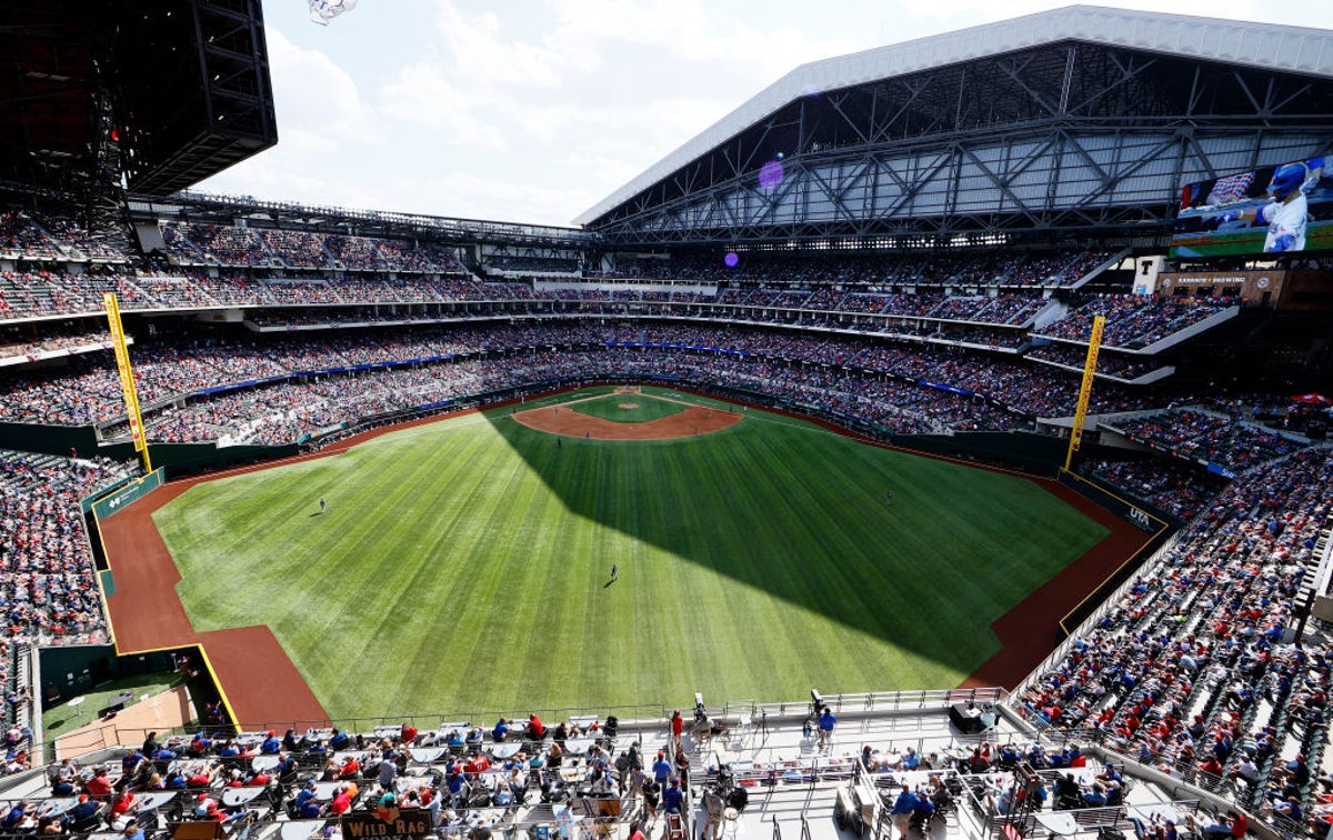 40,000 baseball fans crowd Texas stadium - World Socialist Web Site