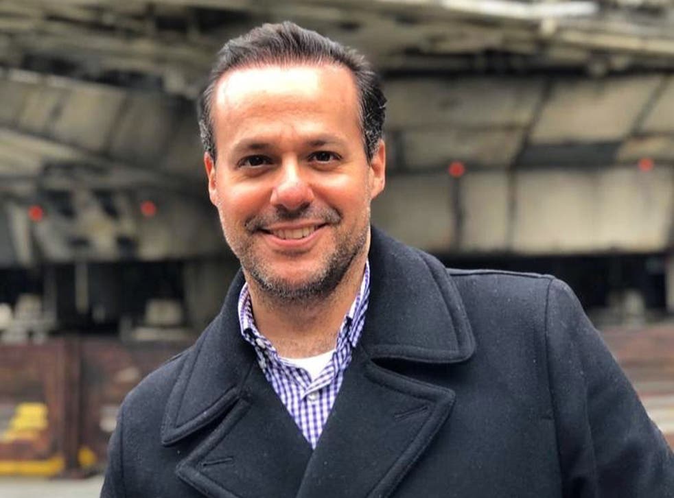 <p>A través de su cuenta de Instagram, el primogénito del “Príncipe de la canción” dio a conocer que participará en las elecciones como candidato del Partido Encuentro Solidario (PES).</p>