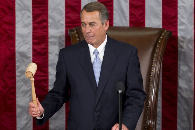 El presidente saliente de la Cámara John Boehner, republicano de Ohio, usa su mazo para llamar a votación para un nuevo presidente en la Cámara de la Cámara en el Capitolio de los Estados Unidos en Washington, DC, el 29 de octubre de 2015