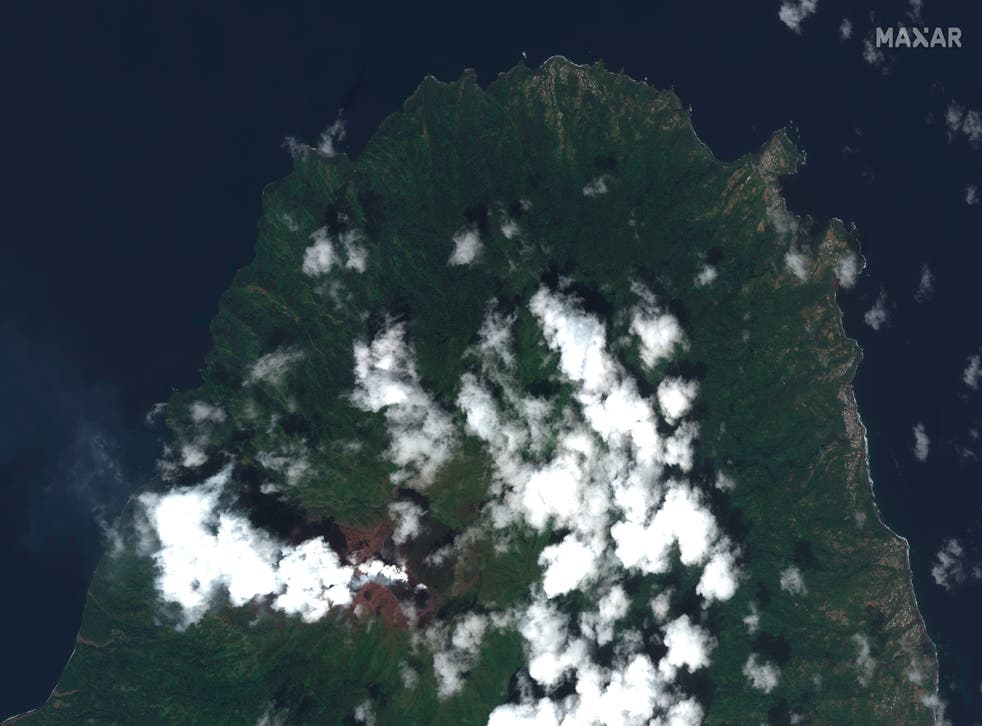 St. Vincent Rocks Explosive eruption rocks volcano on Caribbean's St. Vincent Joseph ...