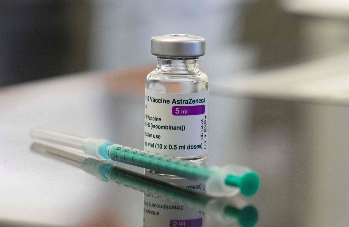 Public ready to accept vaccine passports &ndash; and keep them after pandemic is over