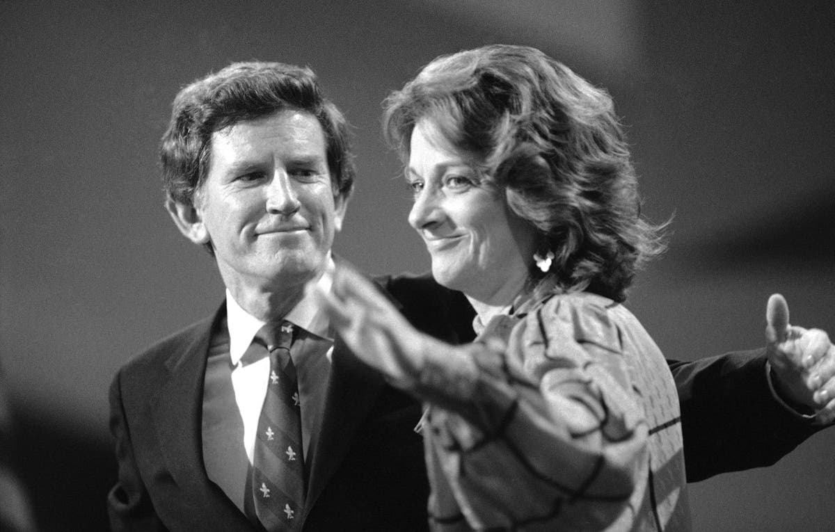 Lee Hart, wife of 1984 presidential hopeful Gary Hart, dies Lee Hart, wife of 1984 presidential hopeful Gary Hart, dies