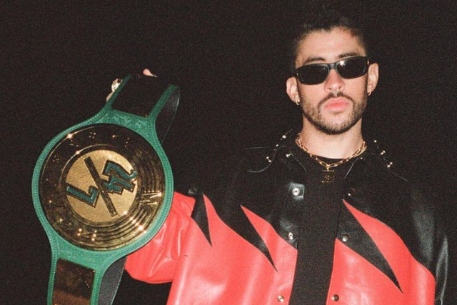 <p>El rapero puertorriqueño Bad Bunny hizo su debut en la WWE en WrestleMania el sábado cuando se asoció con Damian Priest en un combate contra los luchadores estadounidenses John Morrison y The Miz</p>