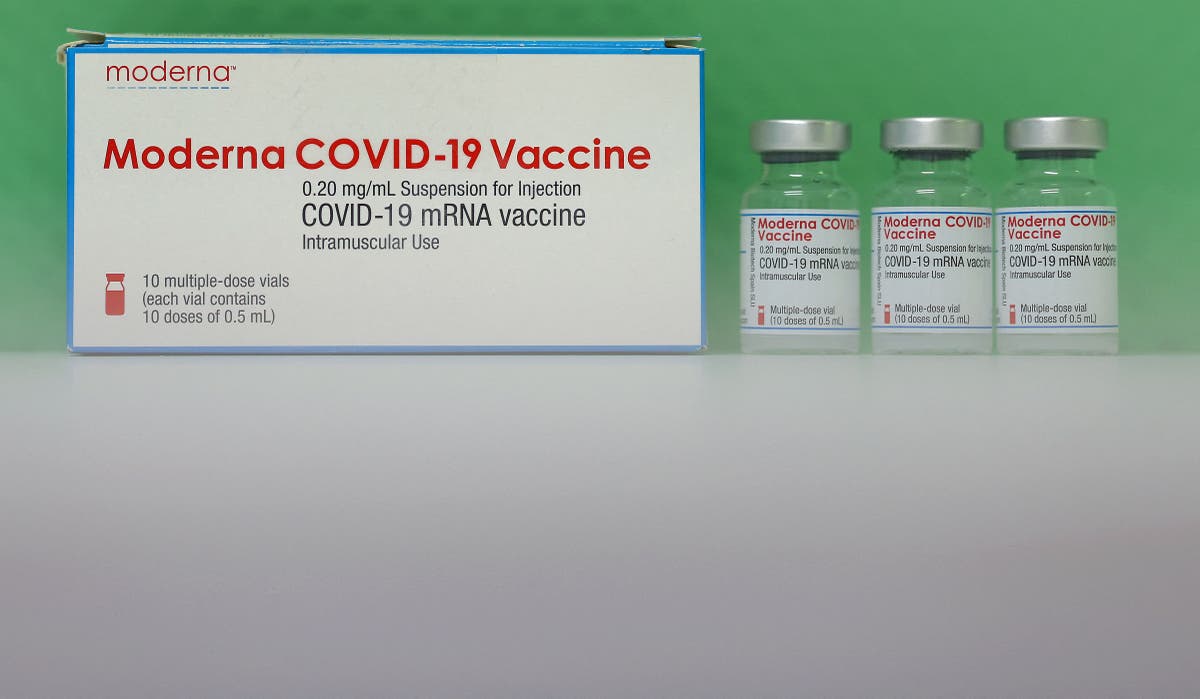 Covid-19: Moderna vaccine rollout begins in England