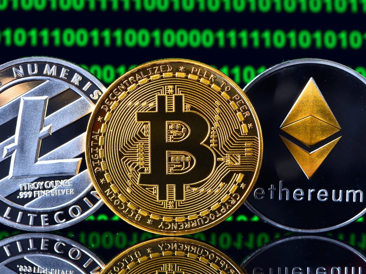 Crypto market overtakes most valuable company as bitcoin price surge lets  it overtake Apple | The Independent