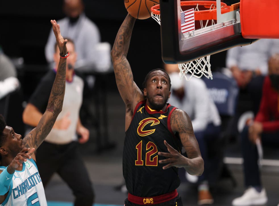CAVALIERS HORNETS