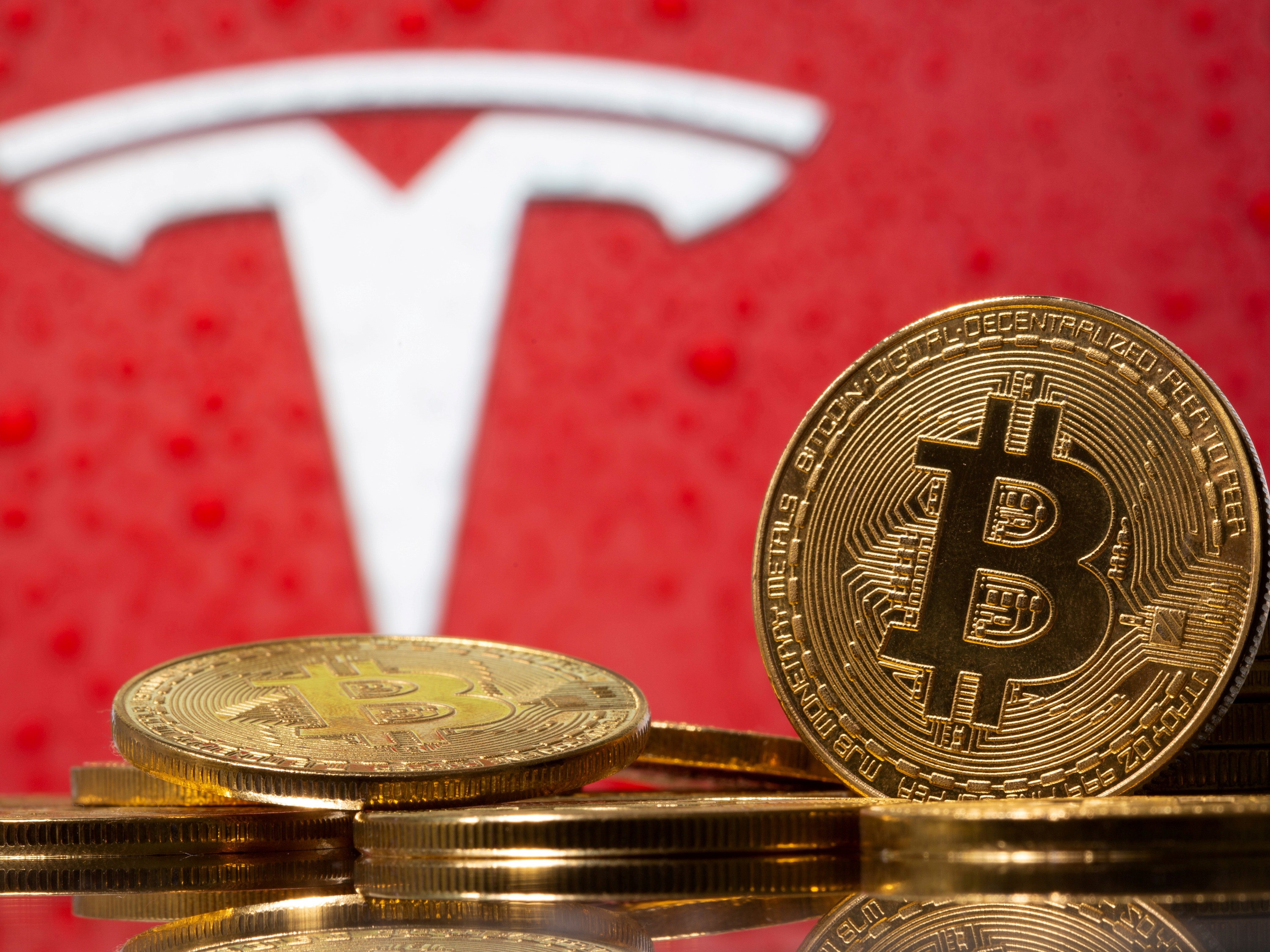 Tesla invested $1.5 billion in bitcoin in January 2021